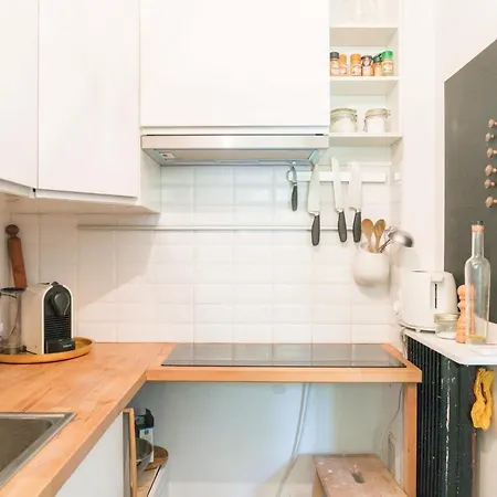 Beautiful With Terrace In Belleville *